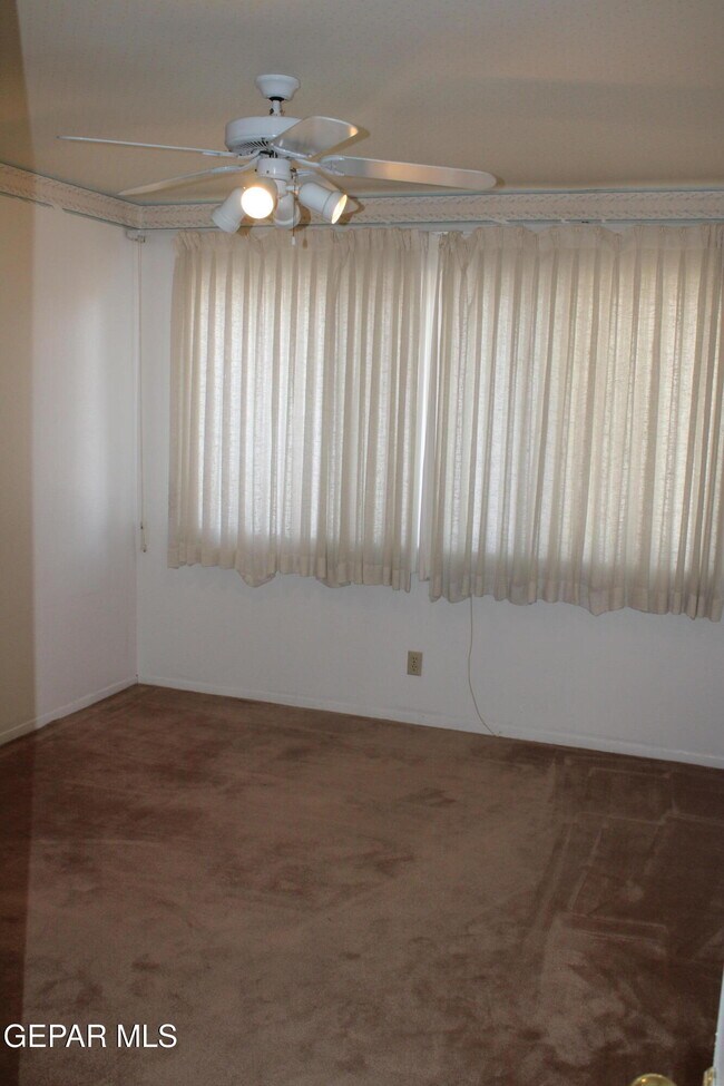 Building Photo - 3000 Parknorth Dr