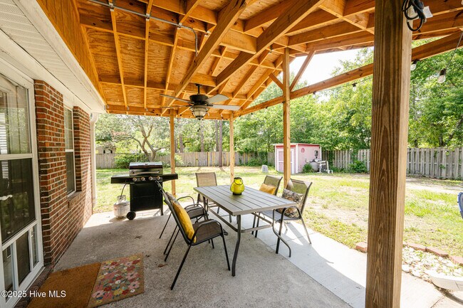 Building Photo - 316 Raye Dr