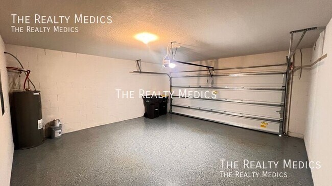Building Photo - 702 Alta Vista Ct