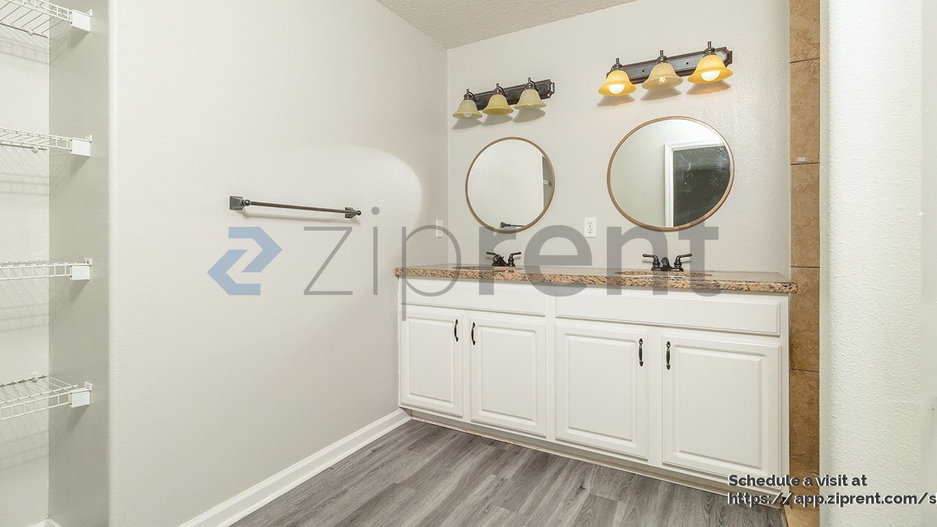 Building Photo - 5354 Pebble Beach Dr