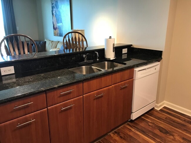 Building Photo - 300 S Duval St