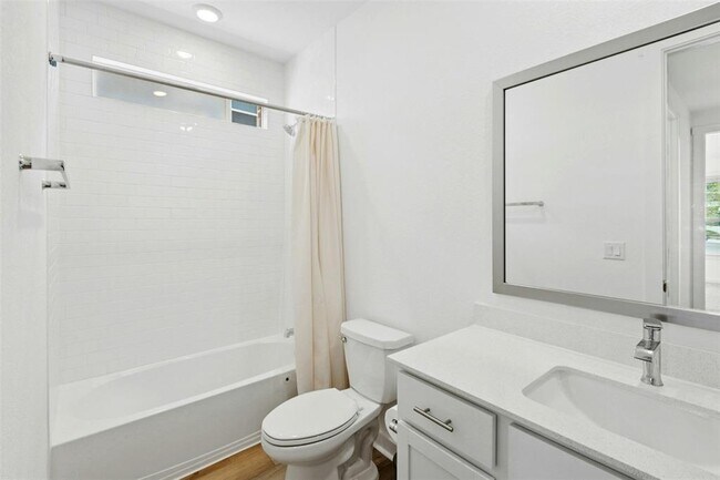 Building Photo - 2124 Ridge Runner Dr