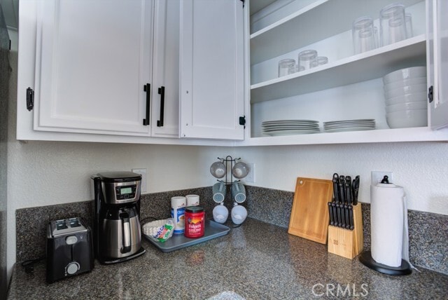 Building Photo - 14794 Goldenrain Dr