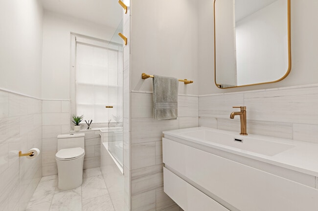 Building Photo - 522 West End Ave