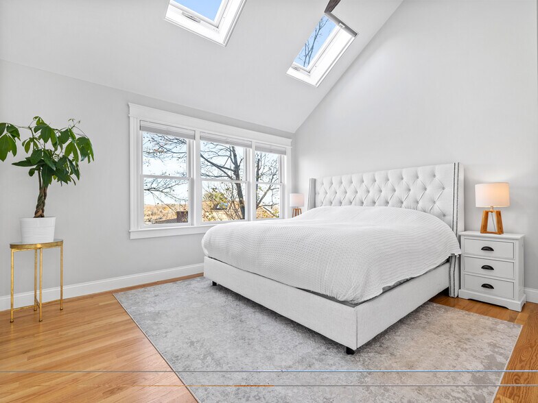 Building Photo - 25 Falmouth Rd