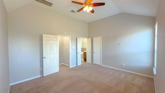 Building Photo - 4106 Mossy Pl Ln