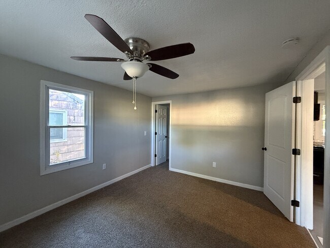 Building Photo - 2753 N 34th St