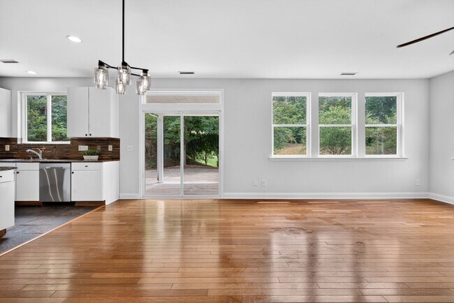 Building Photo - 4007 Jockey Club Circle