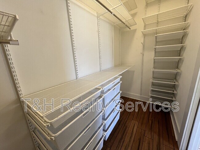 Building Photo - 1202 Harlan St