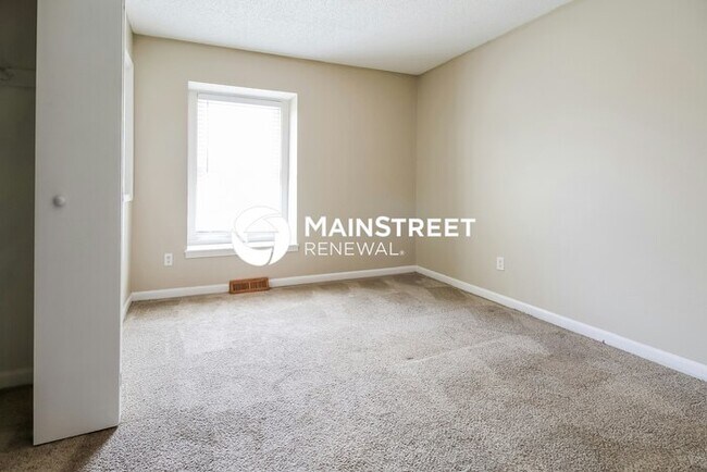 Building Photo - 4 Bedroom Pet-Friendly Home in Kansas City...