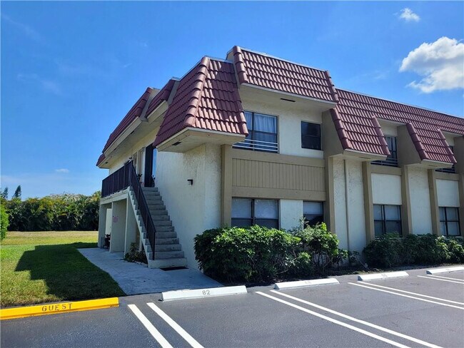 Building Photo - 11096 Royal Palm Blvd