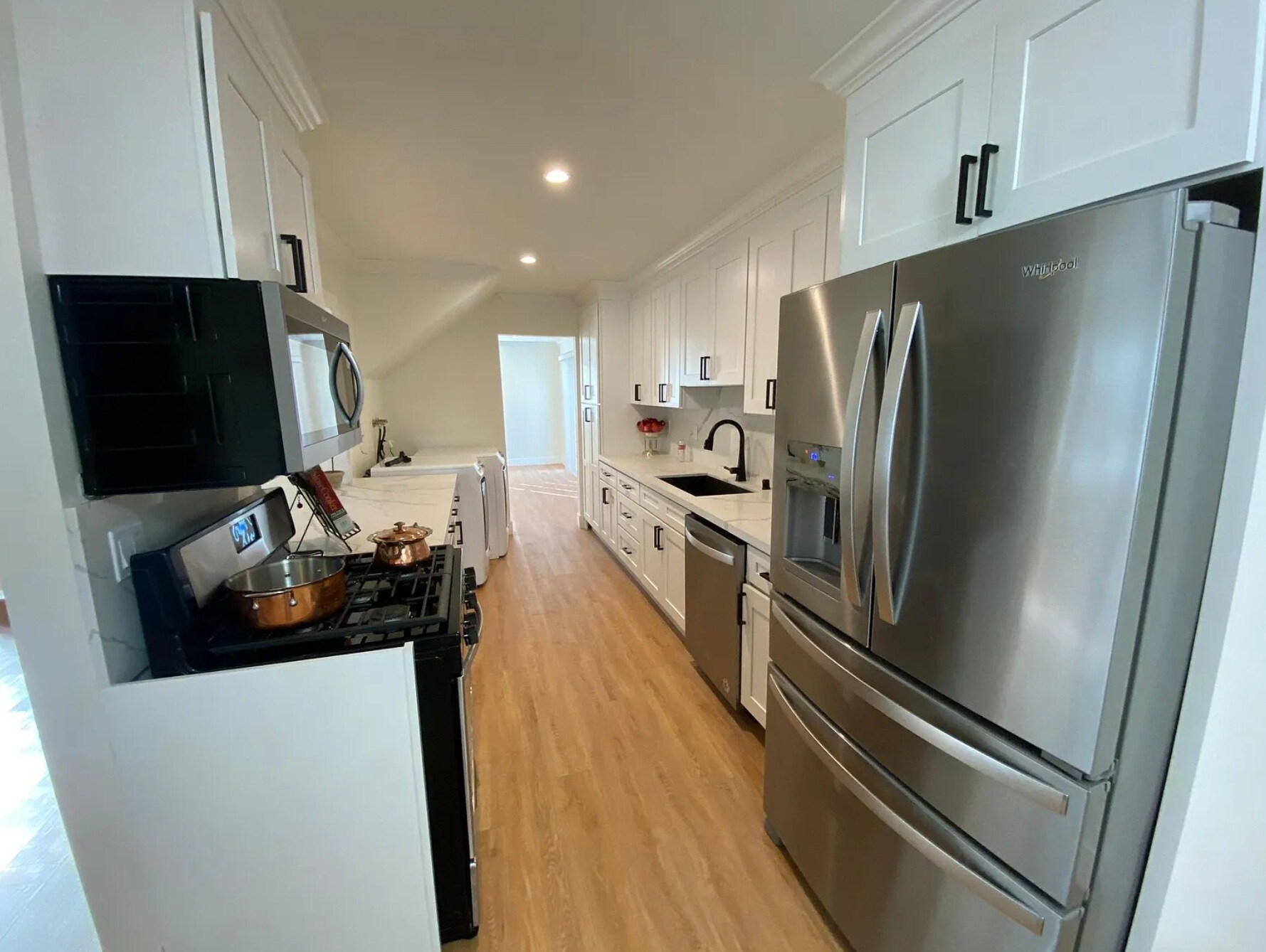 Building Photo - 2937 W Carson St