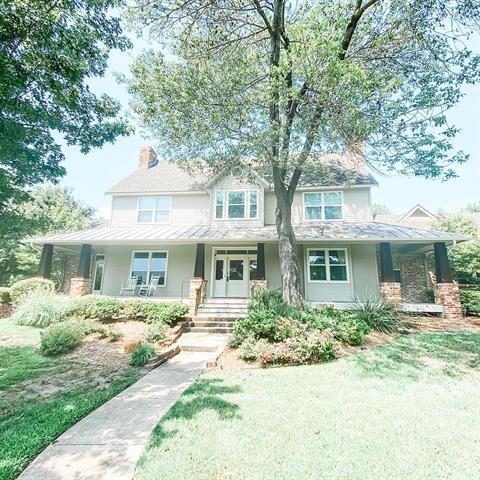 Building Photo - 581 Country Club Rd