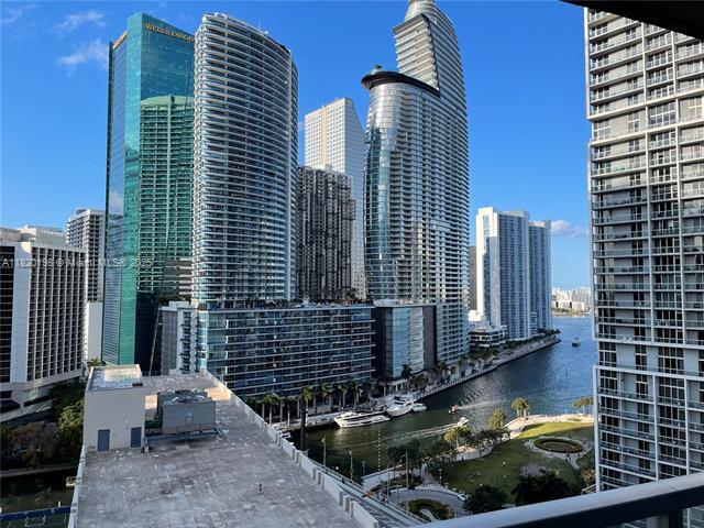 Building Photo - 500 Brickell Ave