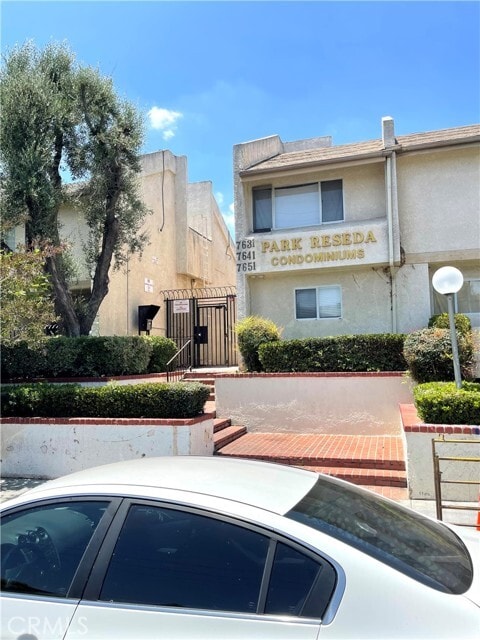 Building Photo - 7651 Reseda Blvd