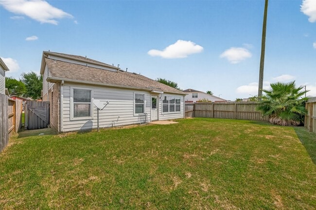 Building Photo - 15003 Sugar Sands Dr