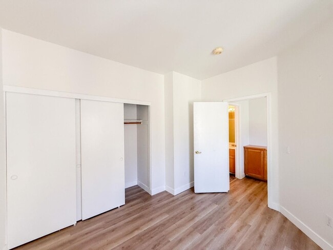 Building Photo - 2527 Baywood Way