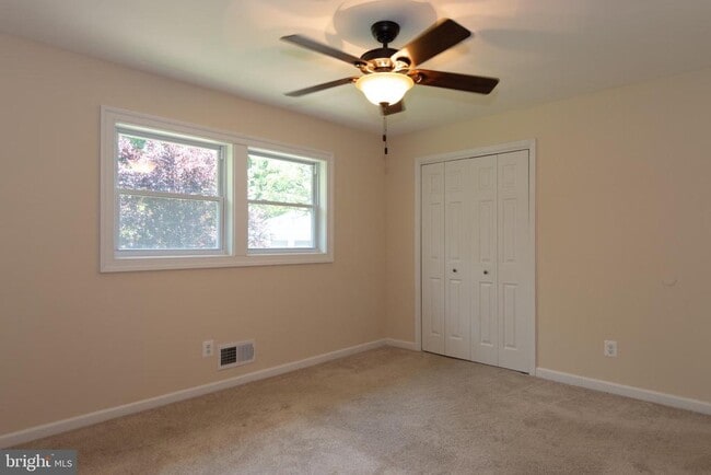 Building Photo - 6400 Japonica St