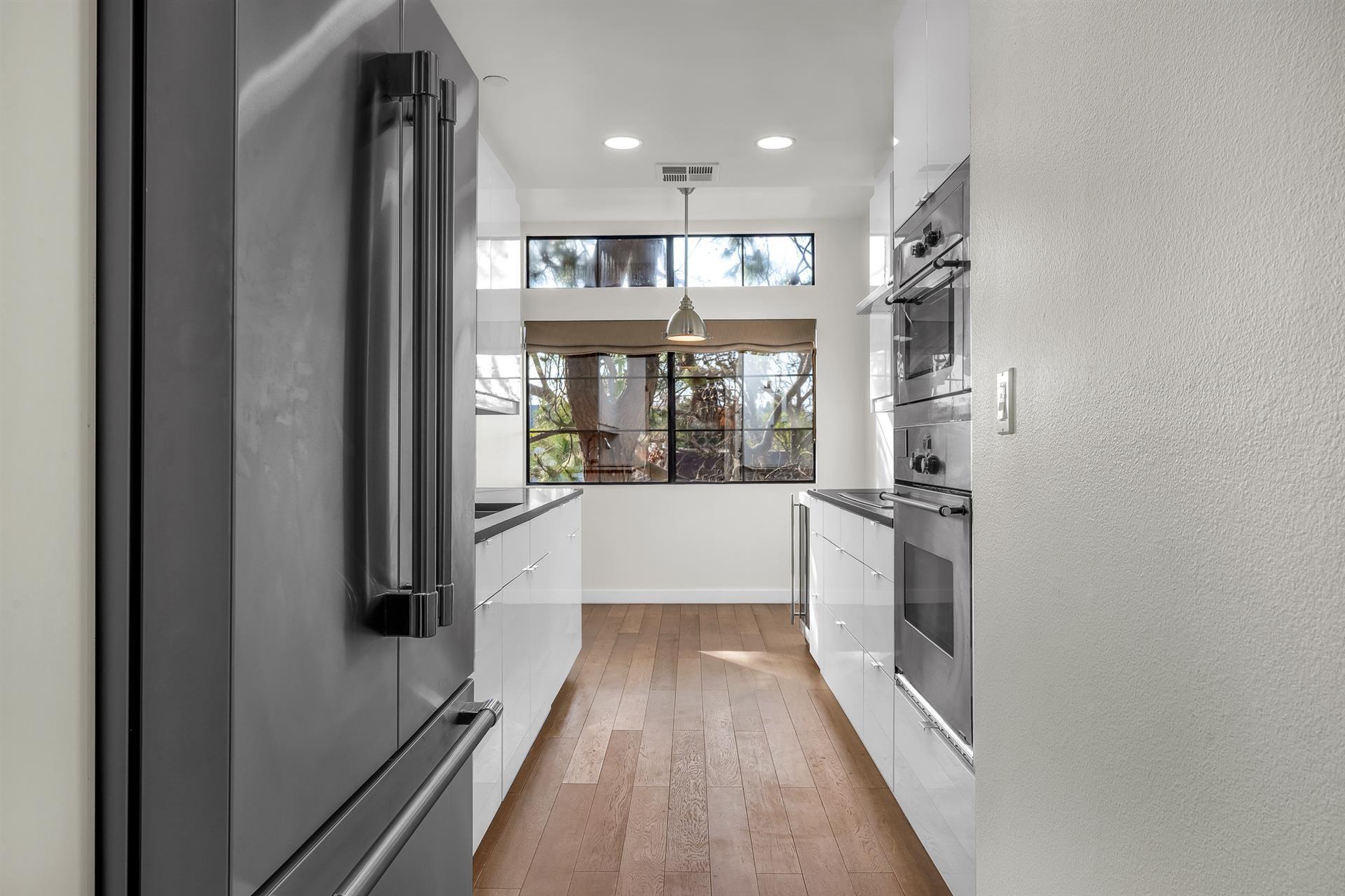 Building Photo - 200 N Swall Dr