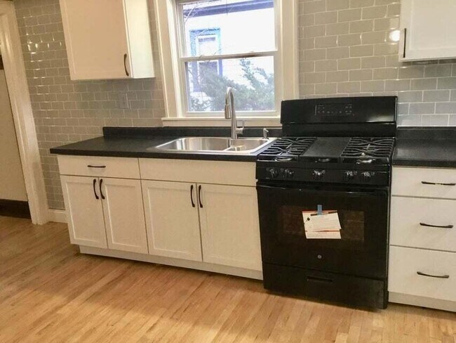 Building Photo - 6111 W St Paul Ave