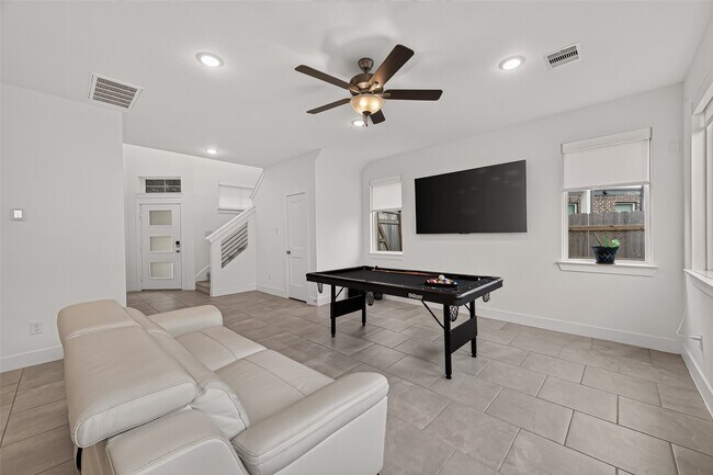 Building Photo - 7803 Swooping Swallow Ln