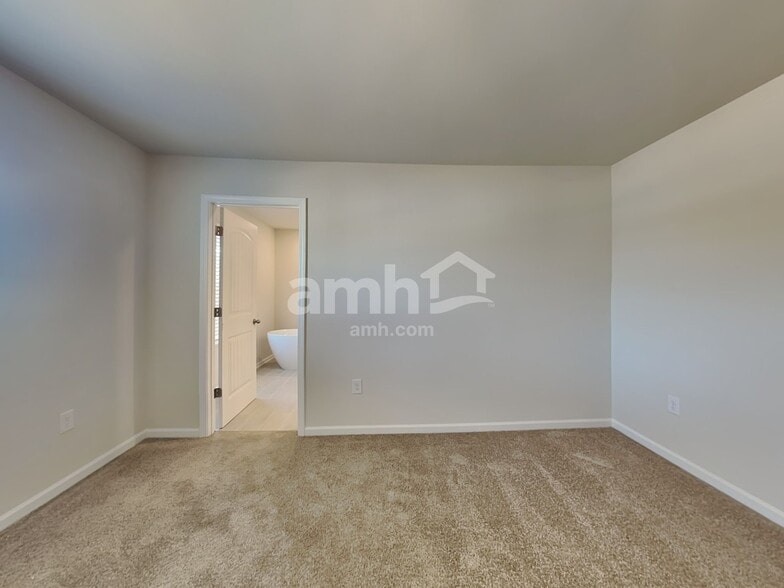 Building Photo - 3997 Zepelin Wy