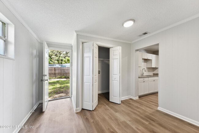 Building Photo - 3526 Formosa Dr