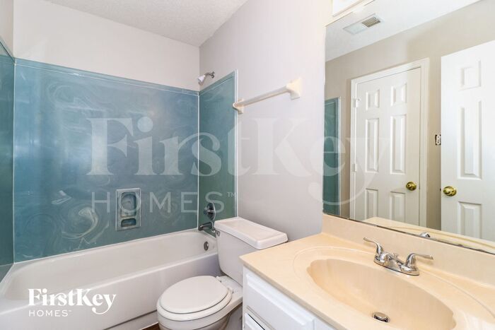 Building Photo - 262 Rhonda Cir S