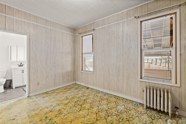 Building Photo - 312 E Manitoba Ave
