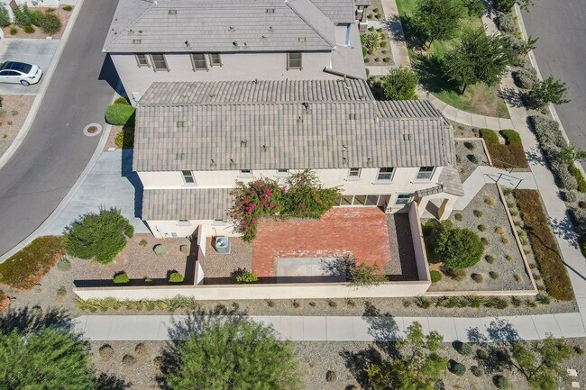 Building Photo - 4 bedroom home for rent