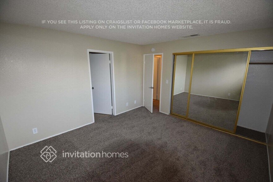 Building Photo - 518 Woodlark Dr