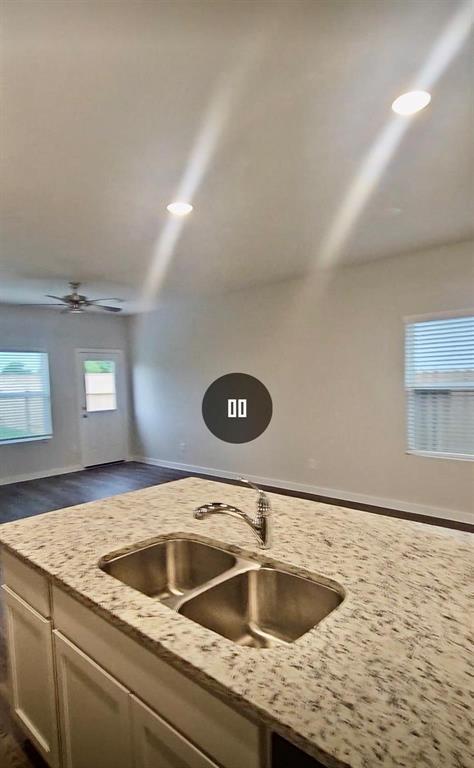 Building Photo - 5623 Fresh View Ct