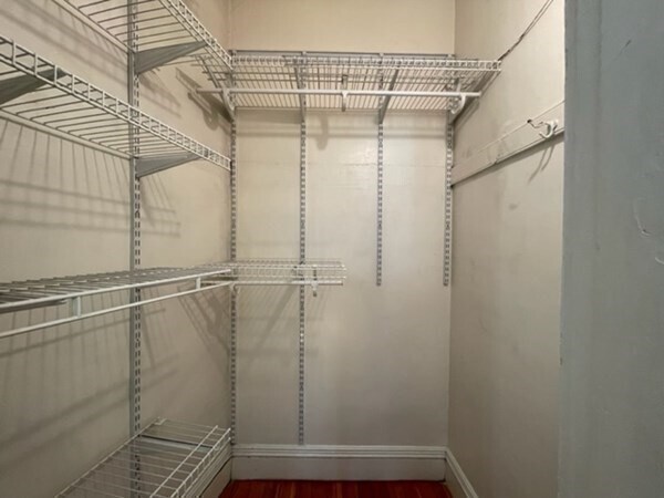 Building Photo - 69 Park Dr