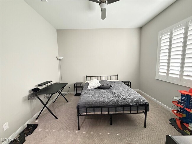 Building Photo - 8480 Warbonnet Way