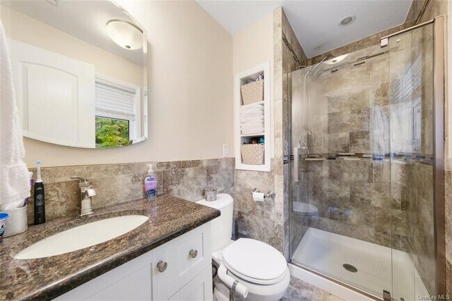 Building Photo - 7 Ohio Dr