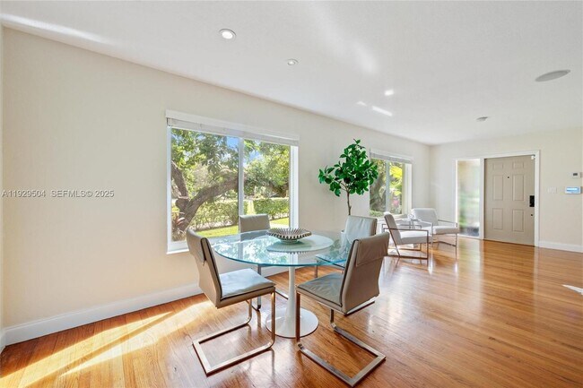 Building Photo - 5620 Alhambra Cir