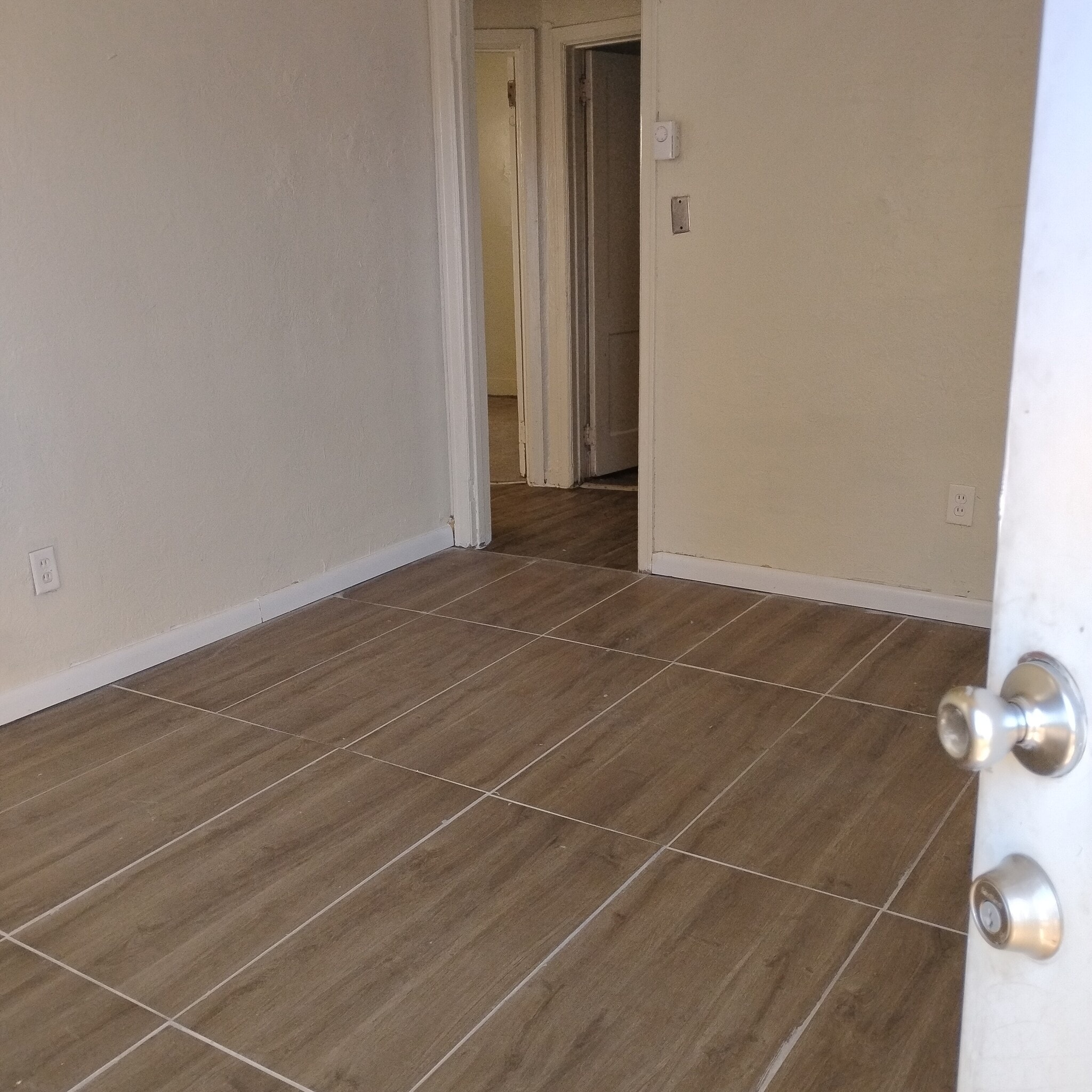 Building Photo - 415 Smith St