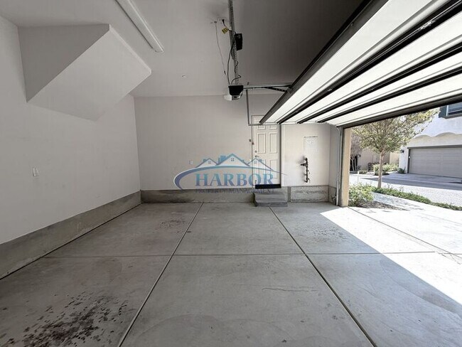 Building Photo - 11812 Vienna Ln