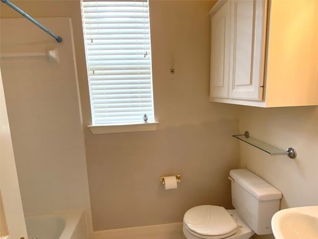 Building Photo - 4518 N Pine Brook Way