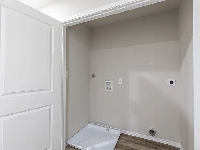 Building Photo - **Discover Elevated Living at Hunters Ranch!**