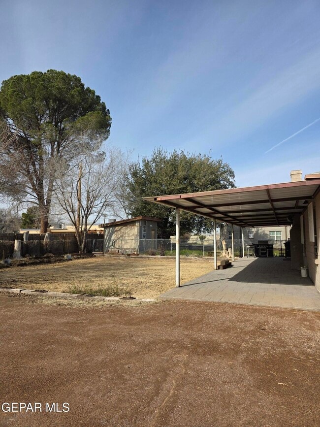 Building Photo - 7332 N Loop Dr