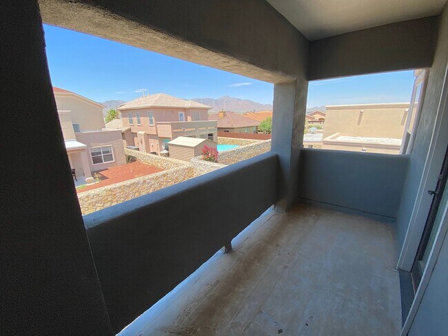 Building Photo - Northeast El Paso/Sandstone Ranch Estates 4 Bed 2.5 Bath Refrig A/C