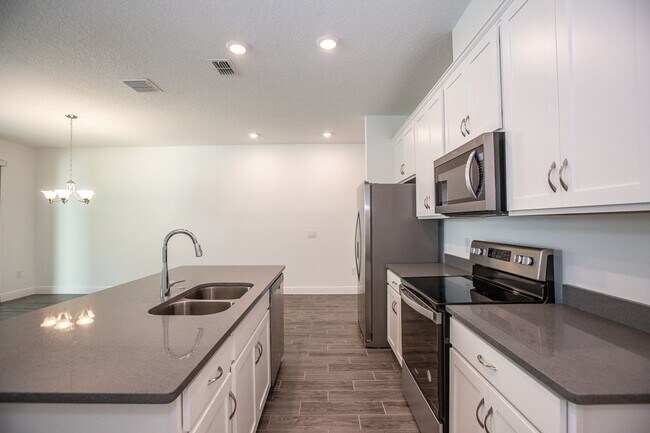 Building Photo - 1431 Broad Wing Ln
