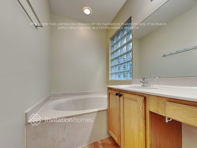 Building Photo - 1843 Magliano Dr