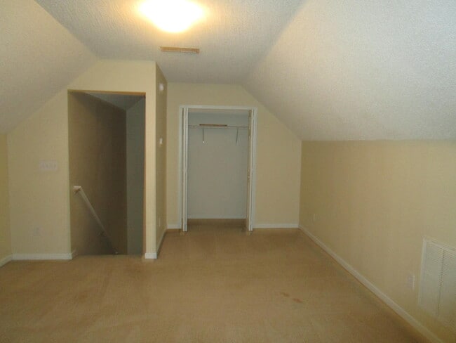 Building Photo - 1350 Monterey Dr