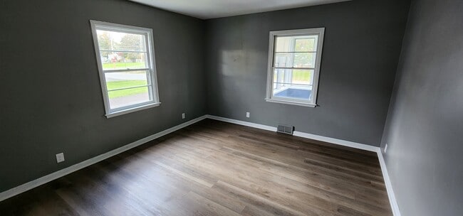 Building Photo - 925 Calvert St