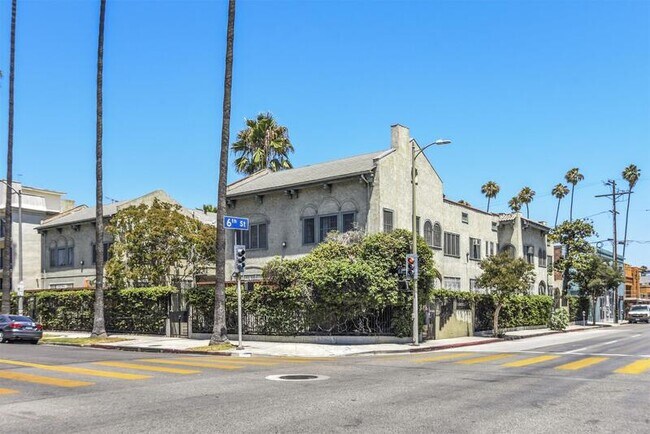 Building Photo - 4023 W 6th St