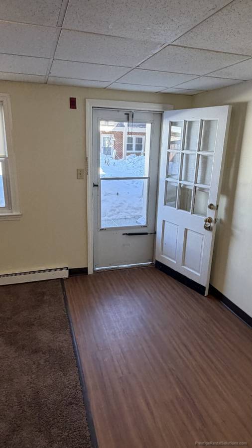 Building Photo - 10 Post Office Ave