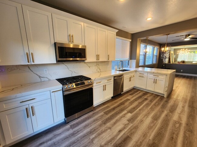 Building Photo - Fully Renovated Single Story Ranch Style Home in Summerlin!