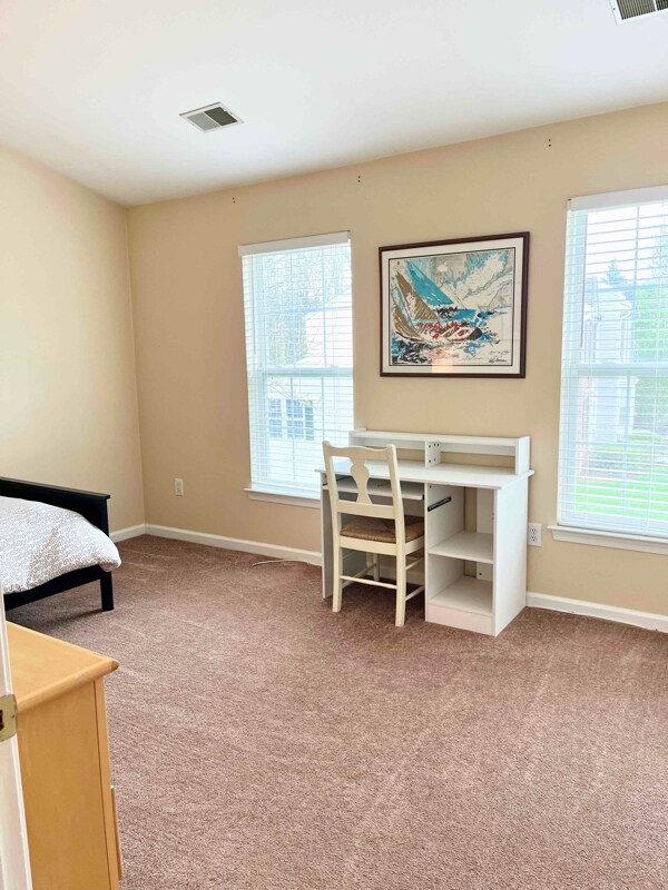 Building Photo - 595 Coach Hill Ct